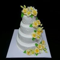 многоярусный свадебный торт